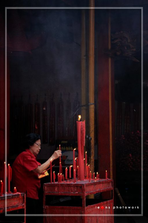 Prayers at Jin De Yuan
