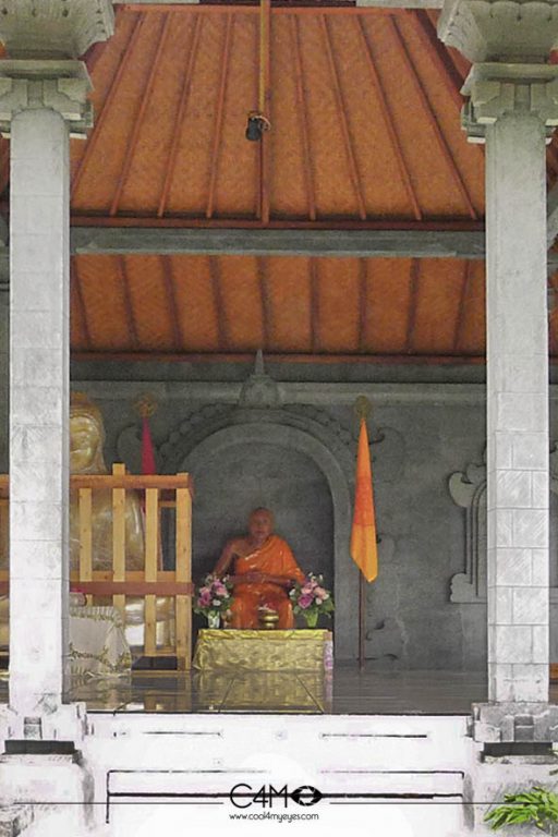 Bangunan untuk menghormati kunjungan Dalai Lama
