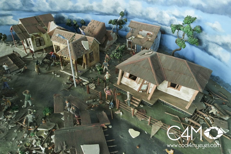 Diorama yang menggambarkan keadaan Aceh saat tsunami