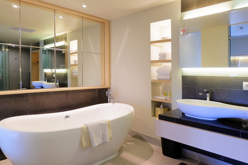Dilengkapi dengan bathtub