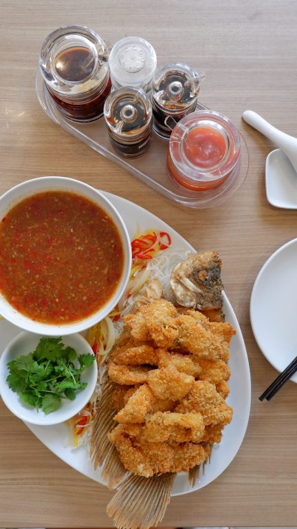 Ikan Gurami dengan saus Kecombrang