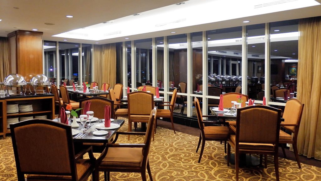 Sky lounge lantai 19