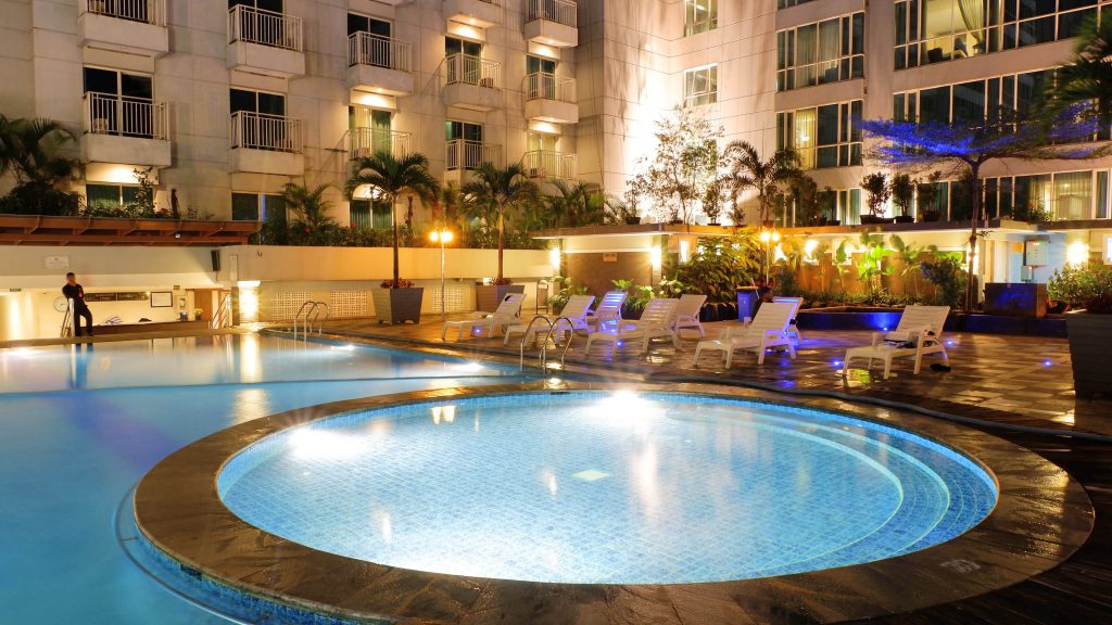 Pool dengan air hangat