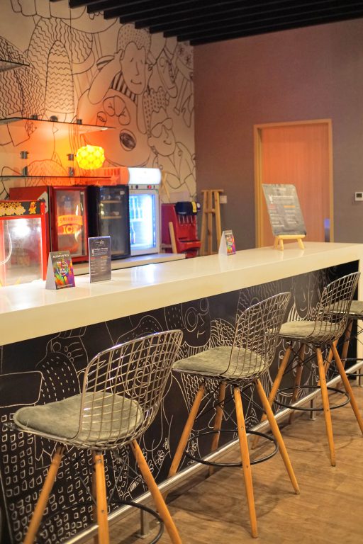 Lounge Bar