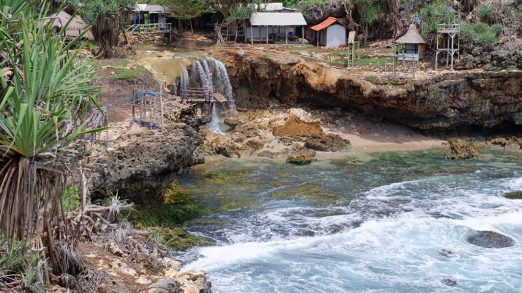 Pantai Jogan Gunung Kidul