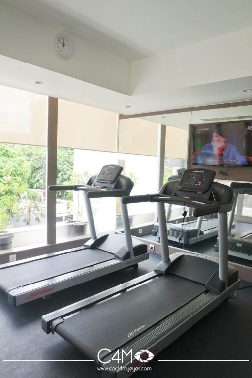 Ruang fitnes 24 jam