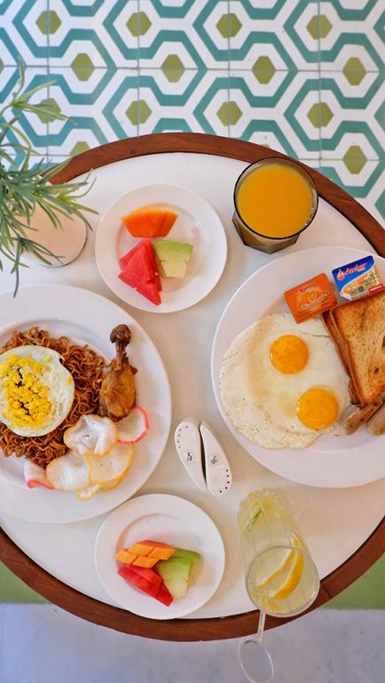 Bisa menggunakan in room service