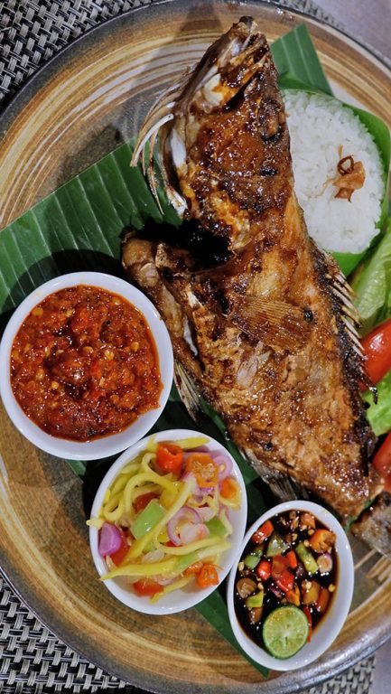 Kerapu bakar Teluk Naga